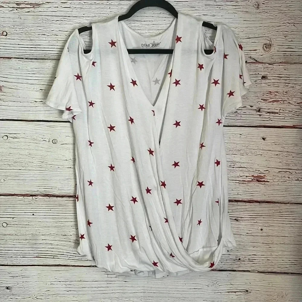 Dear John cold shoulder tee